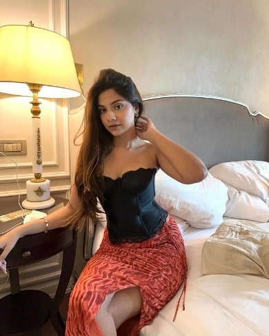 high profile Call Girls in Noida